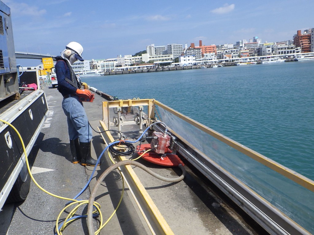 スラッシュカット実績 車止め取替え工事1