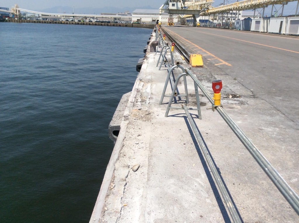 スラッシュカット実績 車止め取替え工事2