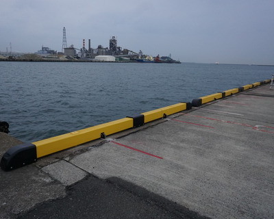 オススメ！可動式タイプの車止め！