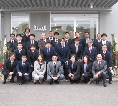 新年あけましておめでとうございます。